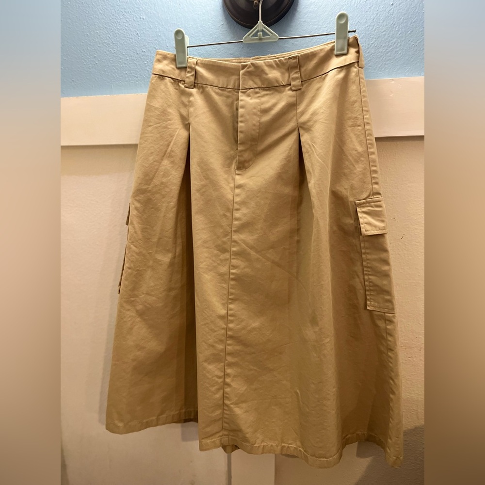 H&M Beige A-Line Skirt with Cargo Pocket